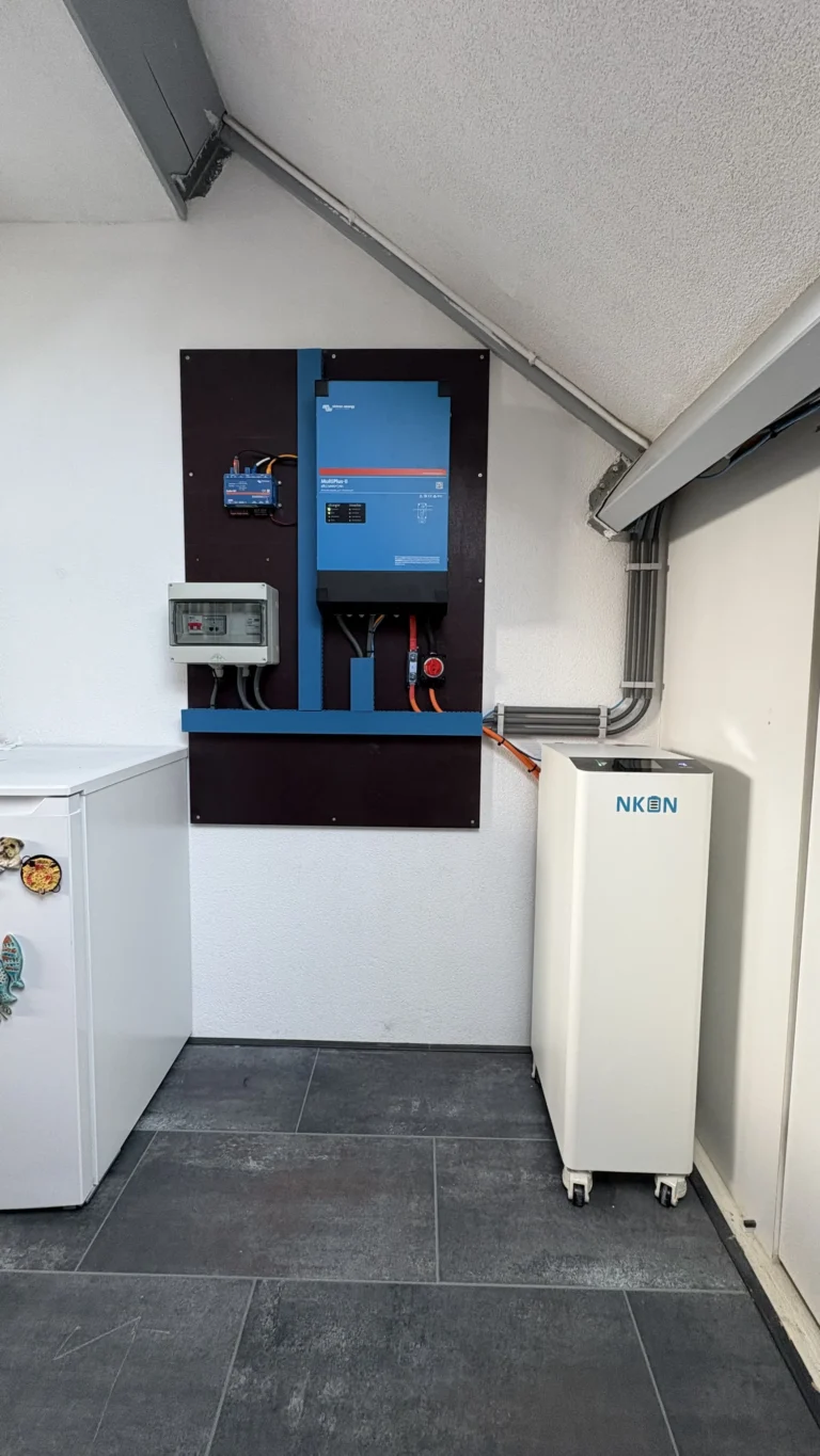 NKON thuisaccu van 16 kWh met Victron MultiPlus-II in Voorhout